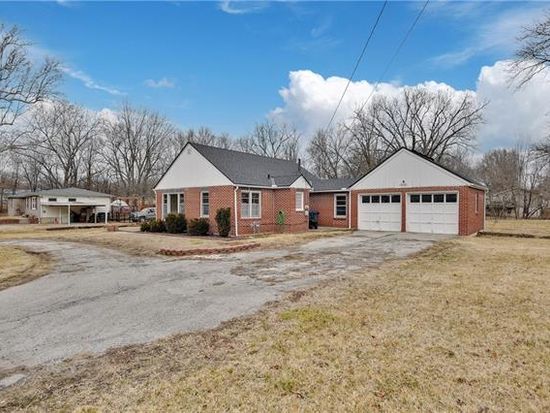 802 E South St Harrisonville Mo 64701 Mls 2306820 Zillow