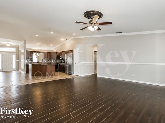 3rd image of 451 Majestic Gardens Blvd