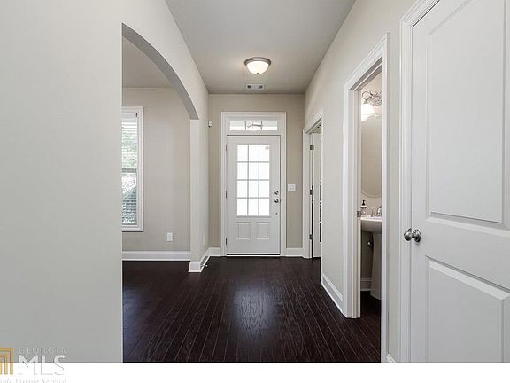 4th image of 978 Turner Dr SE