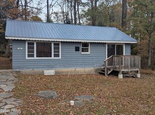 104 Neumann Dr, Milford, PA 18337