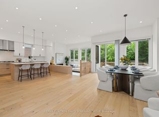 11 Barclay Rd, Toronto, ON M3H3C8