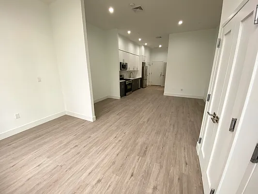 Rented by Nest Seekers International | media 6