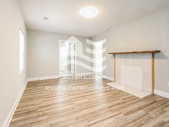 21854_003_living_room_13637365.jpg