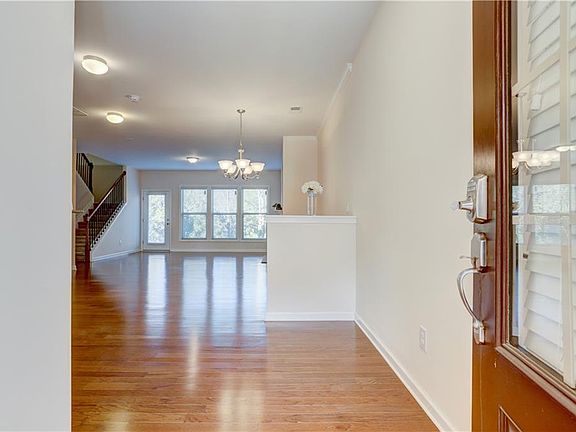 4th image of 3394 New Fawn Ln