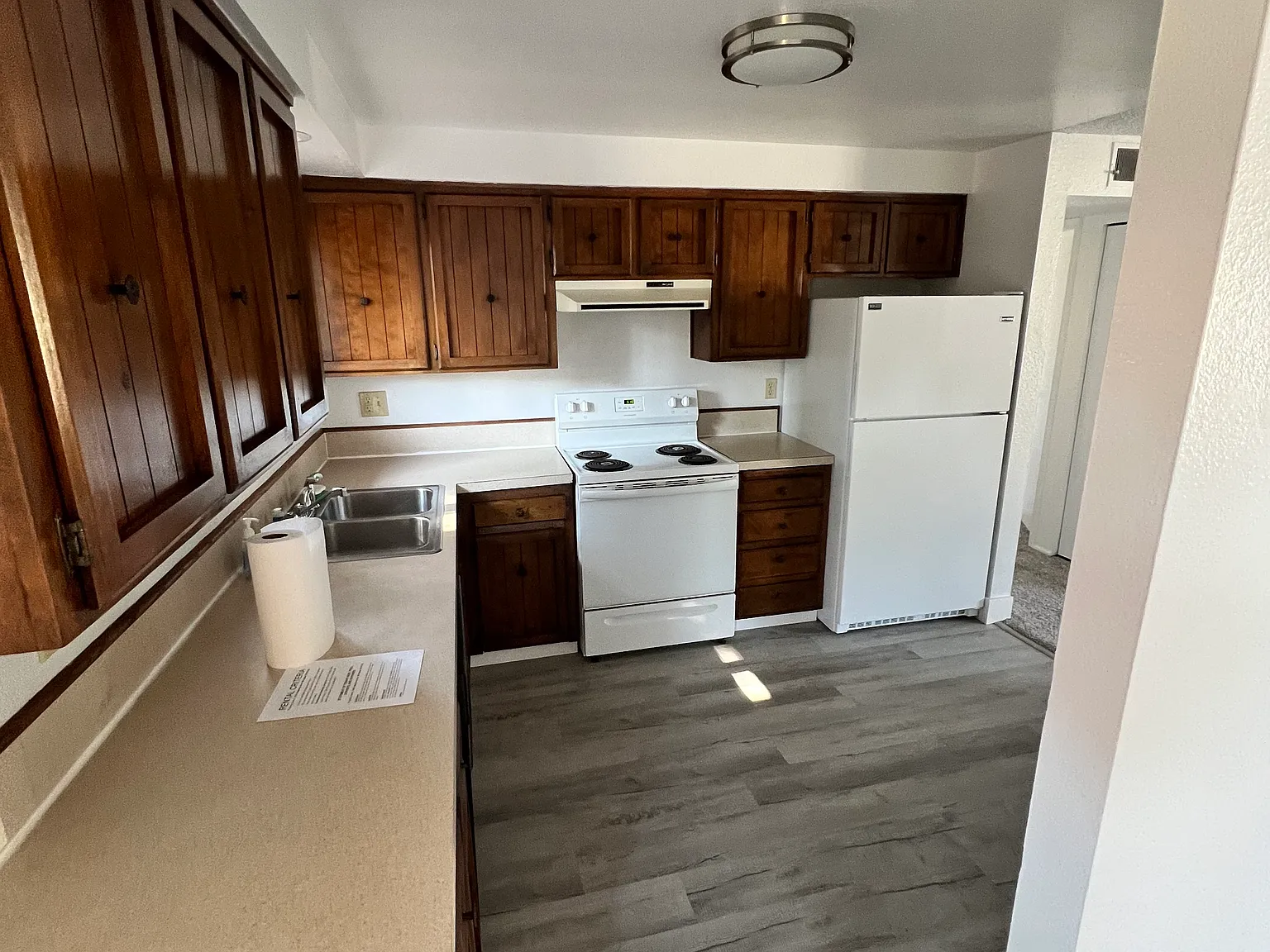 3 bed, 1040 sqft, $1,850 — Photo 2