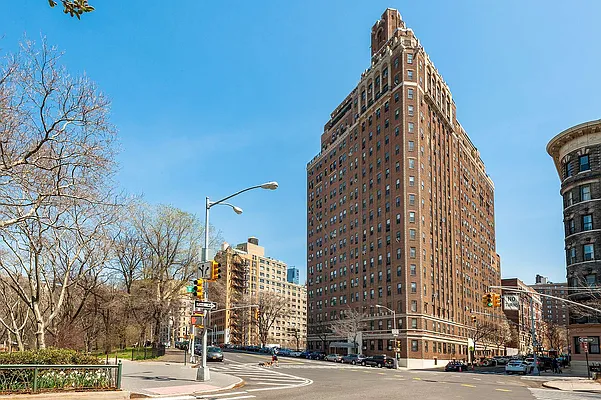 Rented by Brown Harris Stevens | media 34