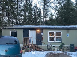 991 Red Valley Ln, Maple Falls, WA 98266