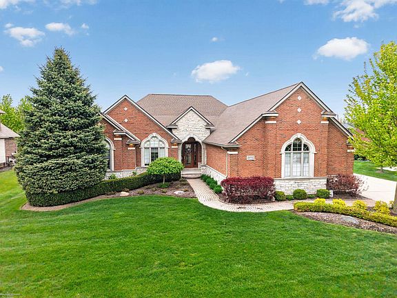 3rd image of 62734 Morningside Dr