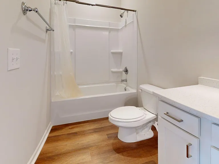 632 Shropshire Dr — Photo 8