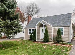 31 Woodland St, Newington, CT 06111