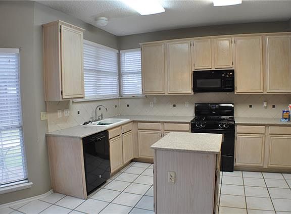 5th image of 5309 La Viva Ln
