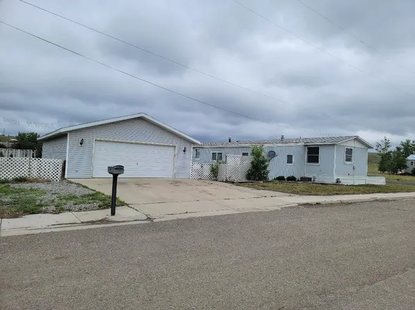 407 Glacier Ave, Shelby, MT 59474