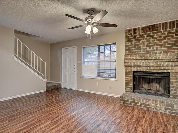 3rd image of 740 Bluebonnet Dr