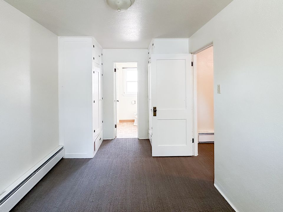 1st image of 725 Dearborn #723