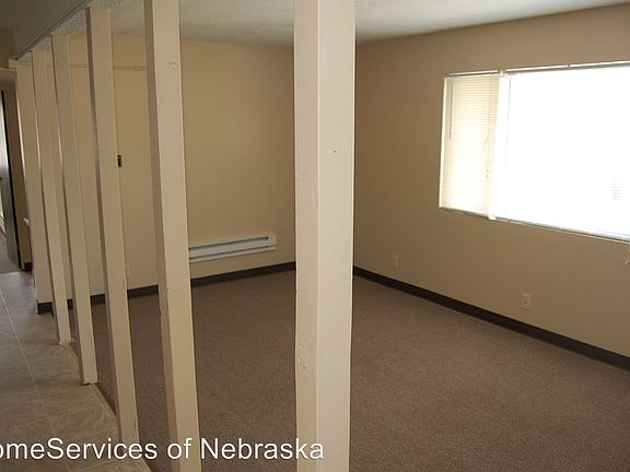 4th image of 1616 E St APT 12