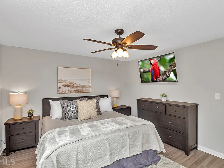 7267 Crestside Dr — Photo 16