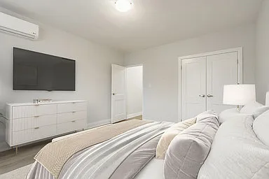 2293 Eglinton Ave E — Photo 22