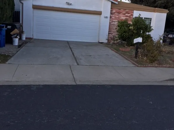 2400 Redwood Dr, Antioch, CA 94509