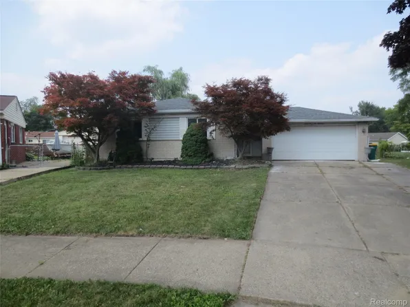 34600 Michelle Dr, Romulus, MI 48174