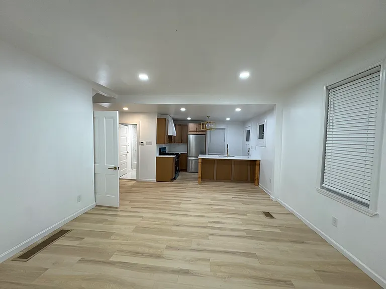 220 Mathilda St — Photo 6