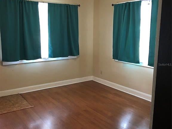 2nd image of 807R E Flora St