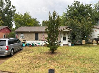 822 Collin Dr, Euless, TX 76039