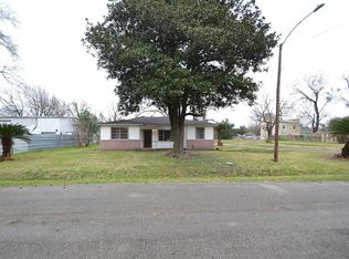 4802 Russell St, Houston, TX 77026