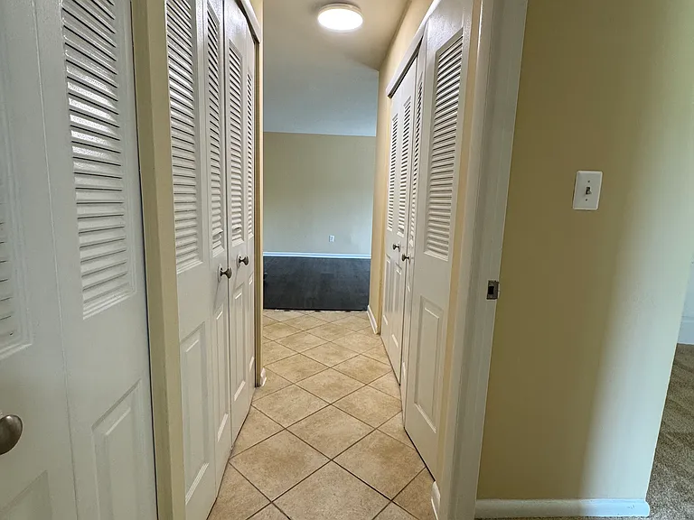 6137 Leesburg Pike #301 — Photo 10