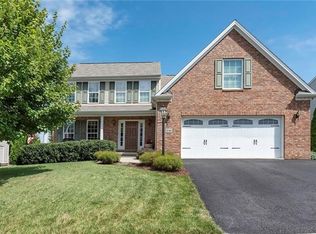 235 Foxwood Rd, Coraopolis, PA 15108