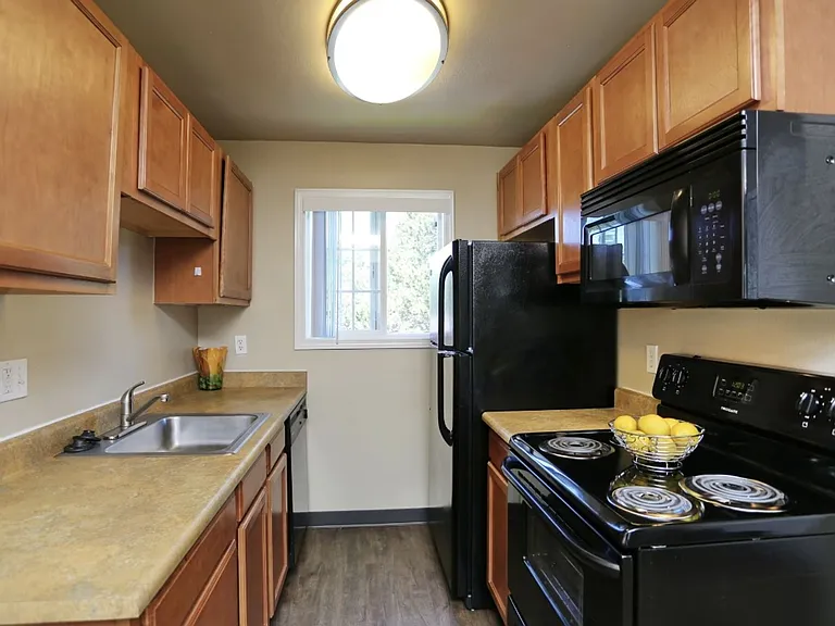 Heather Ridge Apartments — Photo 53