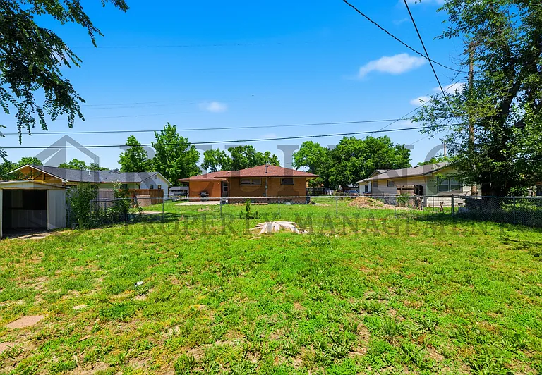 2425 N Marigold Ln — Photo 10