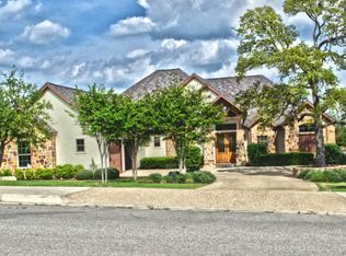 4043 Comanche Trace Dr, Kerrville, TX 78028