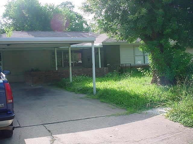 1st image of 1623 Camille St