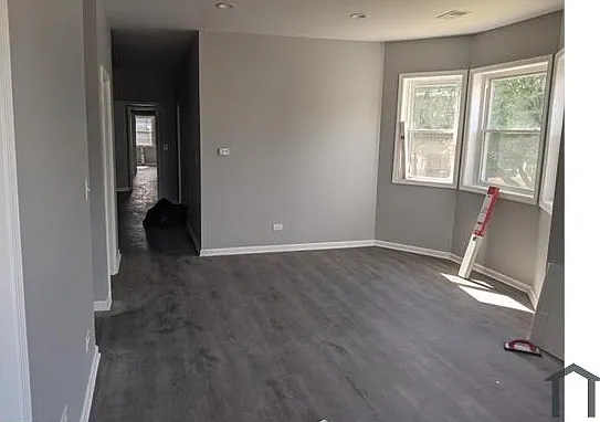 2 bed, 1000 sqft, $1,800 — Photo 3