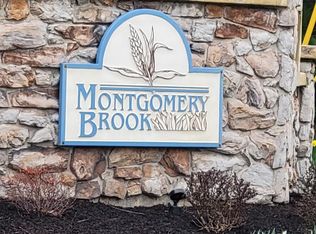 2214 Foxmeadow Dr BUILDING 22, Royersford, PA 19468