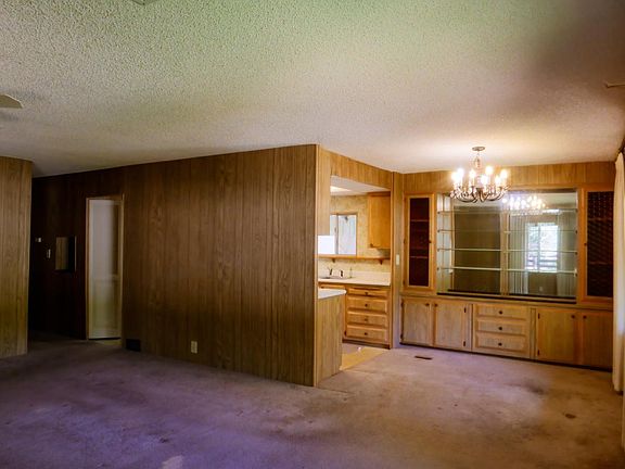 5th image of 1651 White Oak Cir