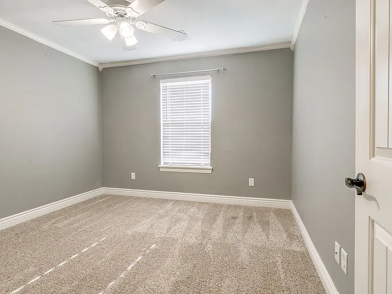 19217 Garden Creek Ln — Photo 28