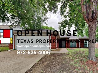 5402 Summit Peak Dr, Arlington, TX 76017