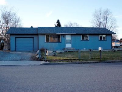 15 N Holiday Rd, Greenacres, WA, 99016
