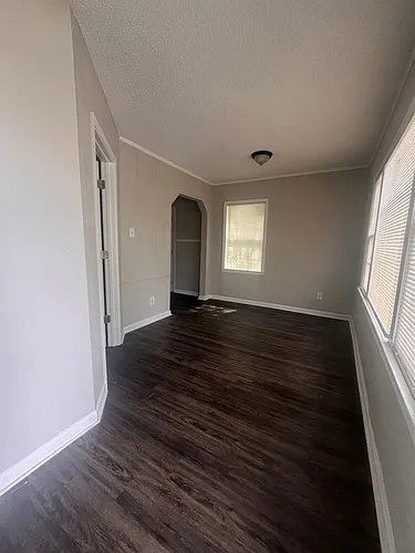 2812 Amsden Ave Photo 1