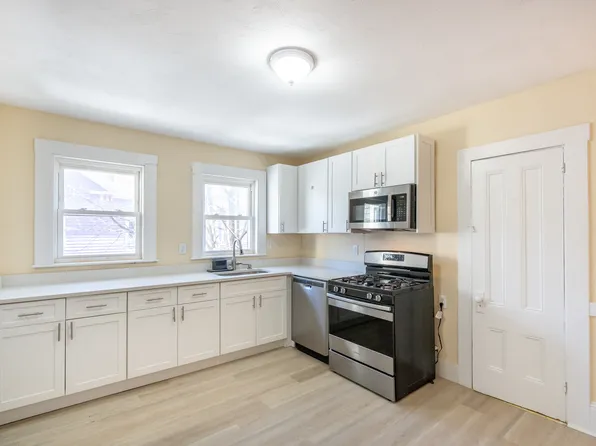 28 Chestnut St Unit 2, Malden, MA 02148