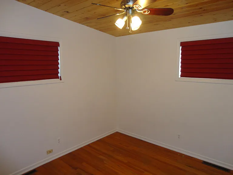 W 54th Pl — Photo 12