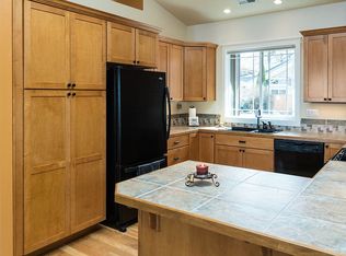 63384 Boyd Acres Rd, Bend, OR 97701