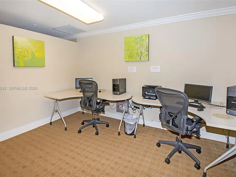 511 SE 5th Ave #704 — Photo 36