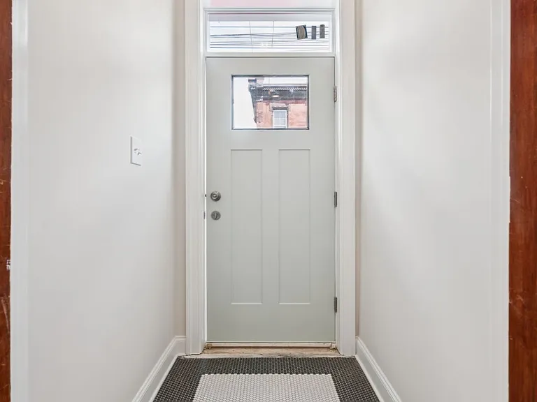 1822 N Mascher St — Photo 14