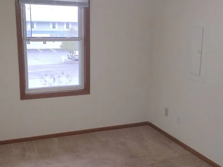 1770 W State St — Photo 15