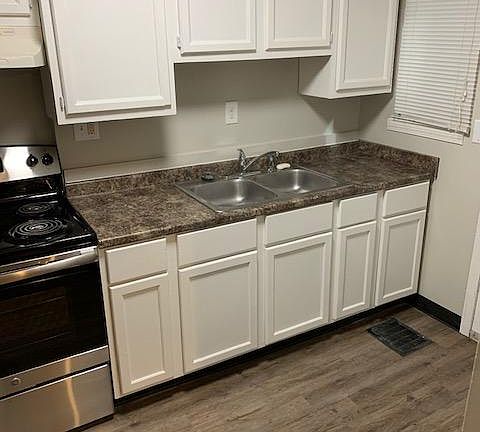 3rd image of 842 Regina Ct APT B