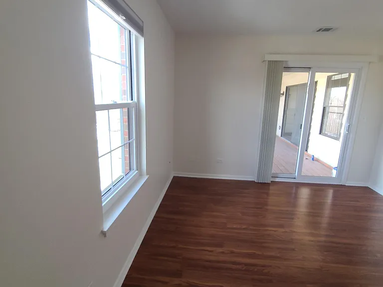 611 Hapsfield Ln #303 — Photo 8