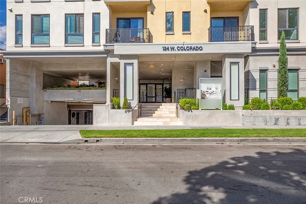 1 bed, 865 sqft, $2,950 — Photo 1