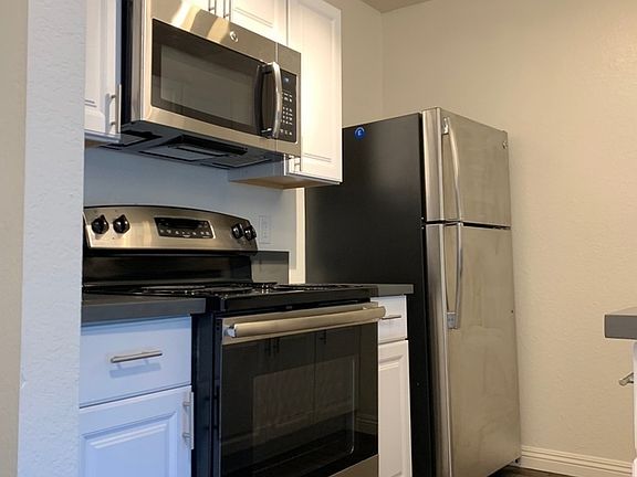 5th image of 4122 N Eagle Rock Blvd #208
